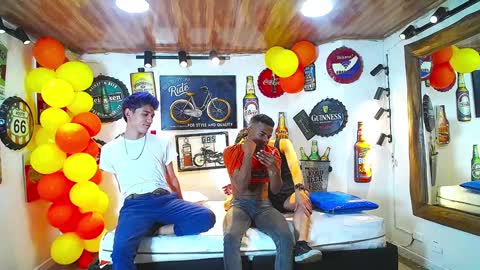 HOWENTS online show from 02/08/25, 02:47