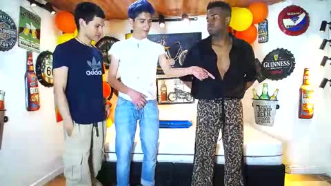 HOWENTS online show from 02/09/25, 02:38