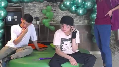 HOWENTS online show from 02/14/25, 03:11