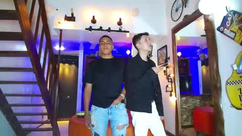 HOWENTS online show from 09/21/25, 02:13