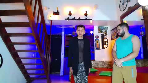 HOWENTS online show from 09/30/25, 04:06