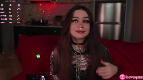 Snapshot of howtomeow chatting on 01/07/26, 05:48 Mia online show from 01/07/26, 05:48