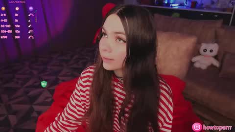 Snapshot of howtomeow chatting on 03/02/26, 05:20 Mia online show from 03/02/26, 05:20