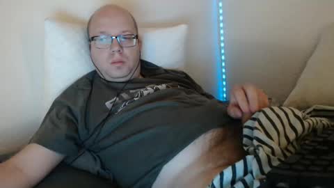 Snapshot of hoyboydkk chatting on 10/05/25, 12:36 Christian online show from 10/05/25, 12:36