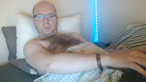 Snapshot of hoyboydkk chatting on 10/08/25, 02:42 Christian online show from 10/08/25, 02:42