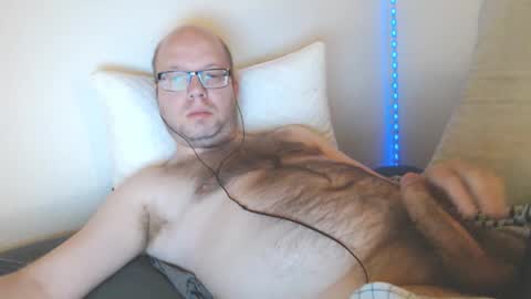 Snapshot of hoyboydkk chatting on 10/09/25, 12:30 Christian online show from 10/09/25, 12:30