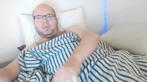 Snapshot of hoyboydkk chatting on 10/13/25, 01:33 Christian online show from 10/13/25, 01:33