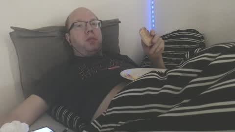 Snapshot of hoyboydkk chatting on 10/26/25, 03:18 Christian online show from 10/26/25, 03:18