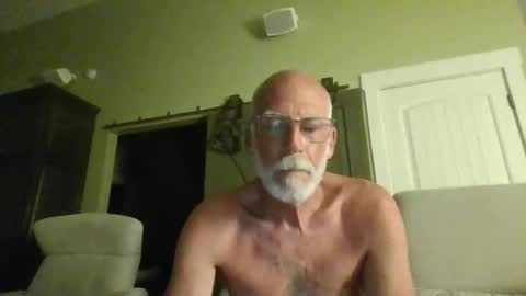 Snapshot of hp58 chatting on 04/27/26, 12:41 hp58 online show from 04/27/26, 12:41