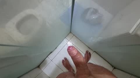 Snapshot of hricieri chatting on 01/16/26, 01:42 Henrique online show from 01/16/26, 01:42