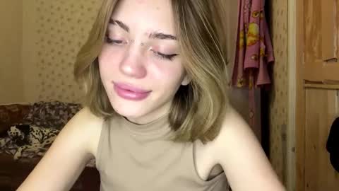 hsiuscherich online show from 11/24/25, 10:04