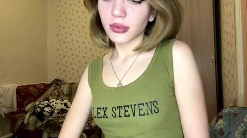 hsiuscherich online show from 11/28/25, 10:07