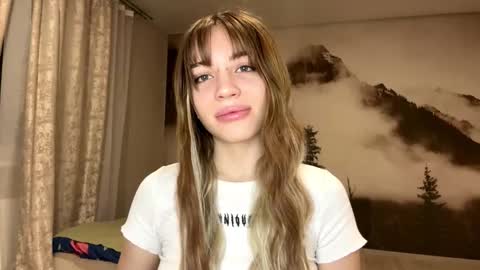 hsiuscherich online show from 12/17/25, 02:12