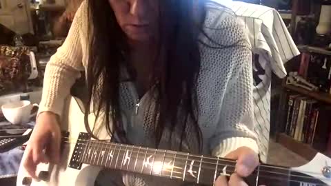 Snapshot of hubertcomberdale chatting on 01/01/25, 12:11 Hubert Cumberdale online show from 01/01/25, 12:11