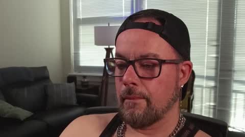 Snapshot of hudson_cage chatting on 10/26/25, 09:10 Hudson Cage formerly DCLthrKnkBoy online show from 10/26/25, 09:10