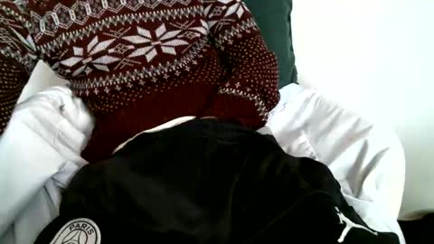 Keanu online show from 12/05/25, 12:47