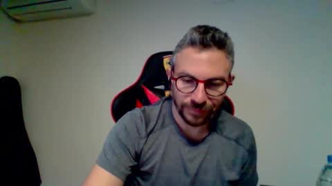 Snapshot of huge__cumshot chatting on 03/03/26, 06:58 huge__cumshot online show from 03/03/26, 06:58