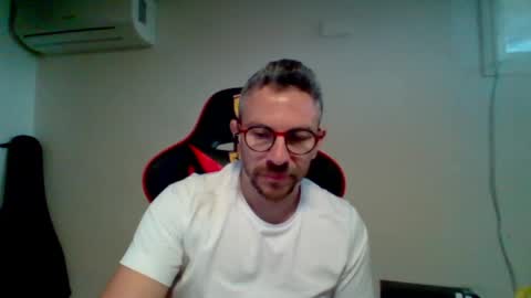 huge__cumshot online show from 04/05/26, 02:25