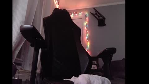 Snapshot of hugecock9x7 chatting on 12/13/24, 08:41 9InchClub online show from 12/13/24, 08:41