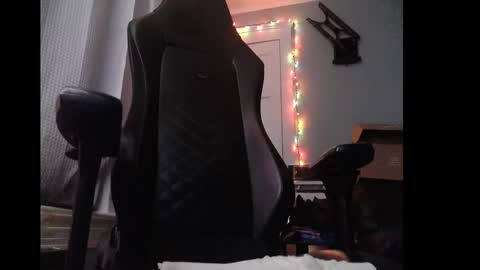 Snapshot of hugecock9x7 chatting on 03/01/25, 06:35 9InchClub online show from 03/01/25, 06:35