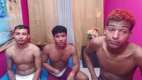 Snapshot of hugecock_black chatting on 01/09/26, 07:15 jose bigcock i like masturbate my big dick and finger my ass hole i am so hot online show from 01/09/26, 07:15