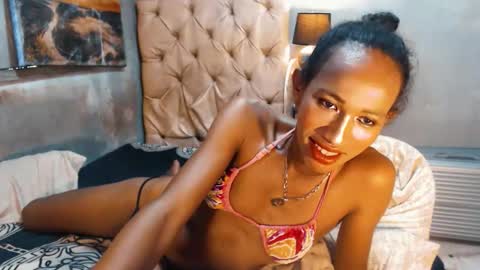 hugecock_caramel online show from 04/18/26, 06:06