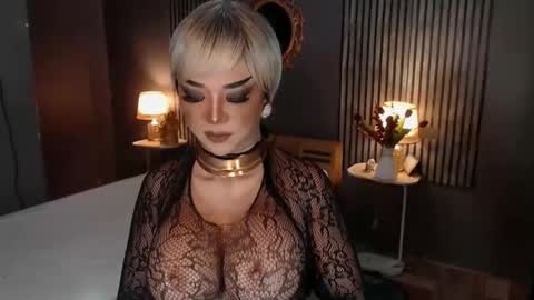 Christine online show from 12/05/25, 08:23