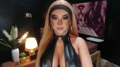 Christine online show from 04/04/26, 07:28