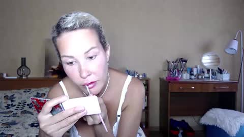 Snapshot of hugetittiesgerda chatting on 09/15/25, 01:11 Gerda online show from 09/15/25, 01:11