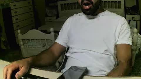 Snapshot of hugeveiny chatting on 11/06/25, 05:25 hugeveiny online show from 11/06/25, 05:25