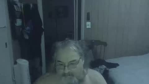 lonely huggy bear online show from 02/23/26, 12:35