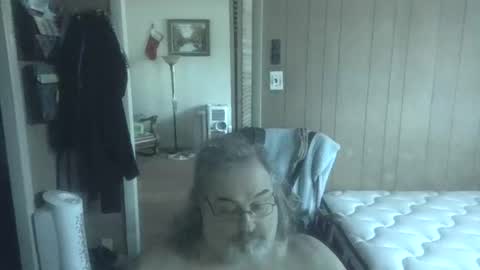lonely huggy bear online show from 05/04/26, 01:40