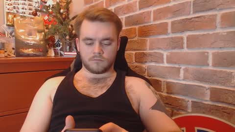 Snapshot of hugo__brad chatting on 01/13/25, 06:38 Hugo online show from 01/13/25, 06:38