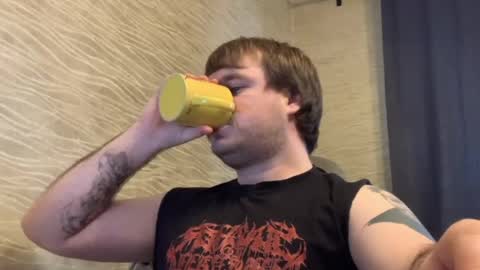 Snapshot of hugo__brad chatting on 03/01/26, 01:24 Hugo online show from 03/01/26, 01:24