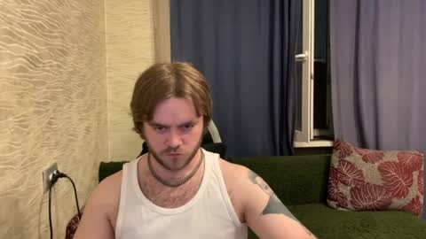 Snapshot of hugo__brad chatting on 05/22/26, 11:21 Hugo online show from 05/22/26, 11:21