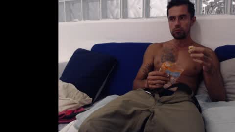 Colombian Milkman online show from 02/02/25, 08:24