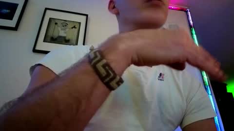 Hugo online show from 11/07/25, 10:32