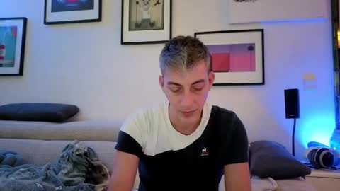 Hugo online show from 11/21/25, 10:08