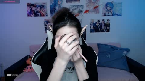 Snapshot of hugomin chatting on 12/25/24, 12:37 HugoMin online show from 12/25/24, 12:37