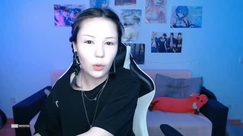 Snapshot of hugomin chatting on 02/06/25, 10:00 HugoMin online show from 02/06/25, 10:00