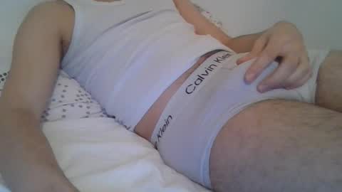 Momo online show from 01/09/26, 07:37