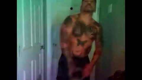 huidos2006 online show from 10/14/25, 01:50