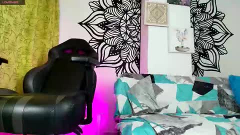 Snapshot of huila97 chatting on 10/05/25, 12:31 elecktra12 online show from 10/05/25, 12:31