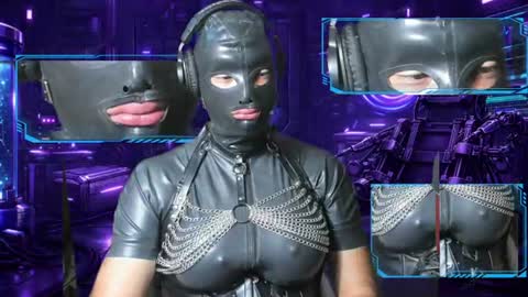 Snapshot of humandr0id chatting on 07/15/26, 05:56 Humandroid online show from 07/15/26, 05:56