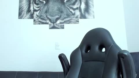 Snapshot of humber_eli chatting on 09/08/25, 11:26 Eli online show from 09/08/25, 11:26