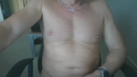 hundeleine online show from 11/05/25, 03:01