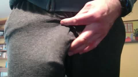 Snapshot of hung_hot_fit10 chatting on 02/15/25, 12:15 Big uncut cock dripping online show from 02/15/25, 12:15