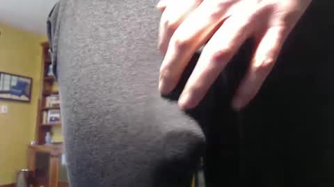 Snapshot of hung_hot_fit10 chatting on 02/17/25, 07:21 Big uncut cock dripping online show from 02/17/25, 07:21