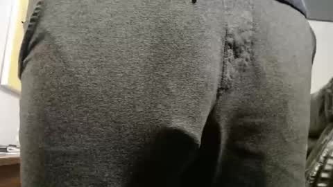 Snapshot of hung_hot_fit10 chatting on 10/12/25, 02:43 Big uncut cock dripping online show from 10/12/25, 02:43