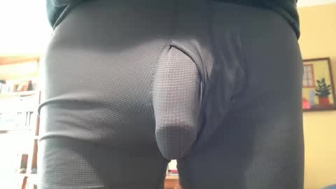 Big uncut cock dripping online show from 12/20/25, 10:06